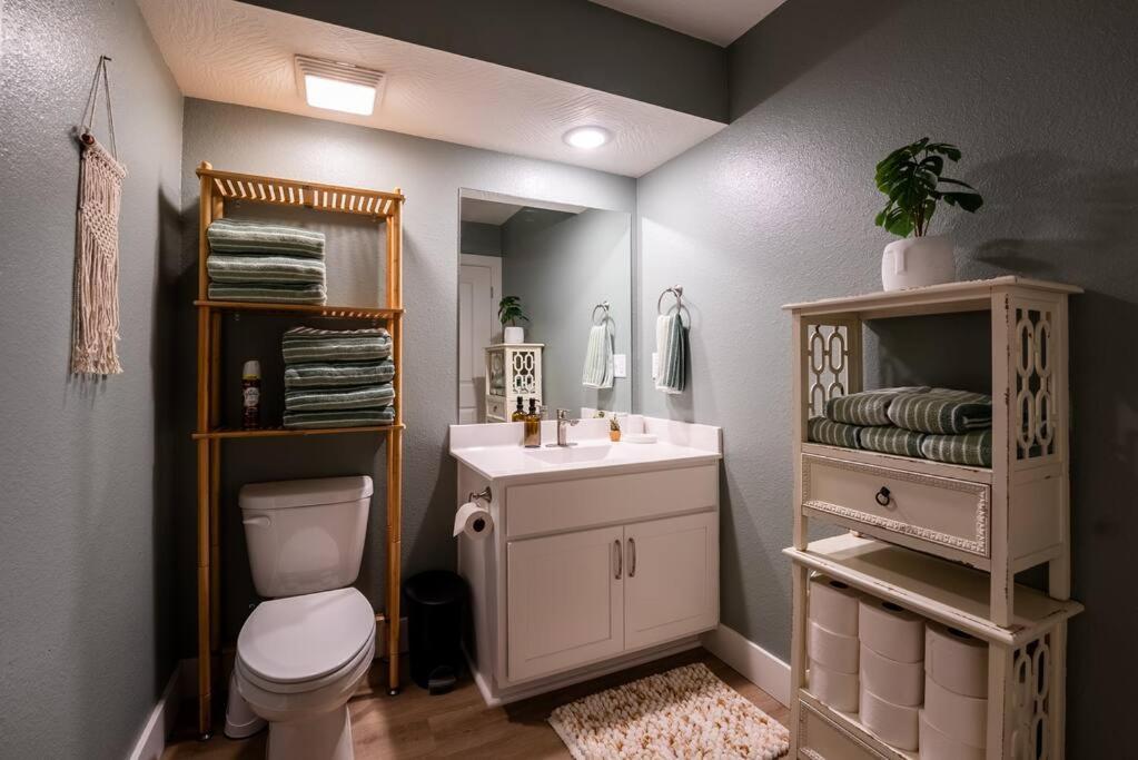Pet Friendly Boho Condo With Pool--Fitness Center--Next To The Branson Landing--Close To Convention Center And Kanakuk Exterior foto
