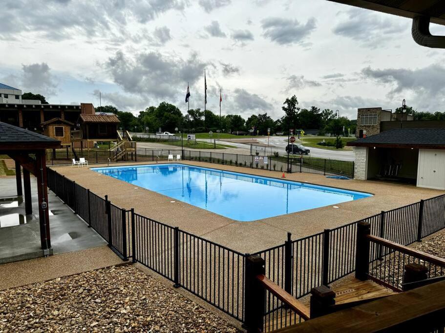 Pet Friendly Boho Condo With Pool--Fitness Center--Next To The Branson Landing--Close To Convention Center And Kanakuk Exterior foto